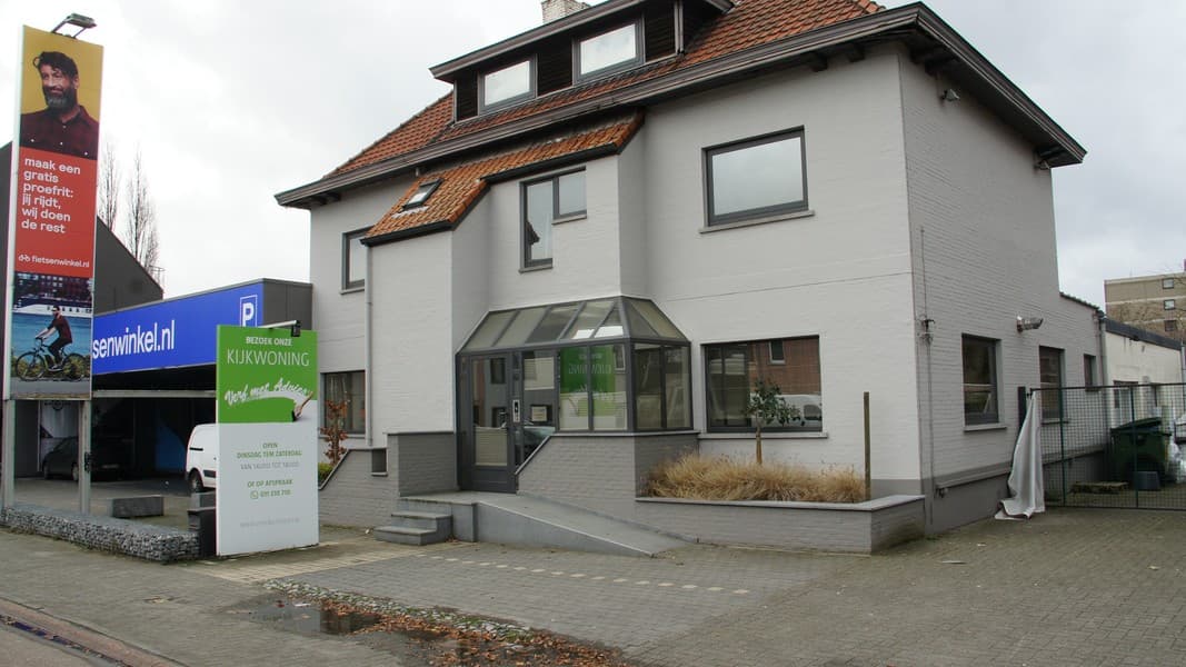 Kantoorgebouw van 200 m² nabij de Corda Campus